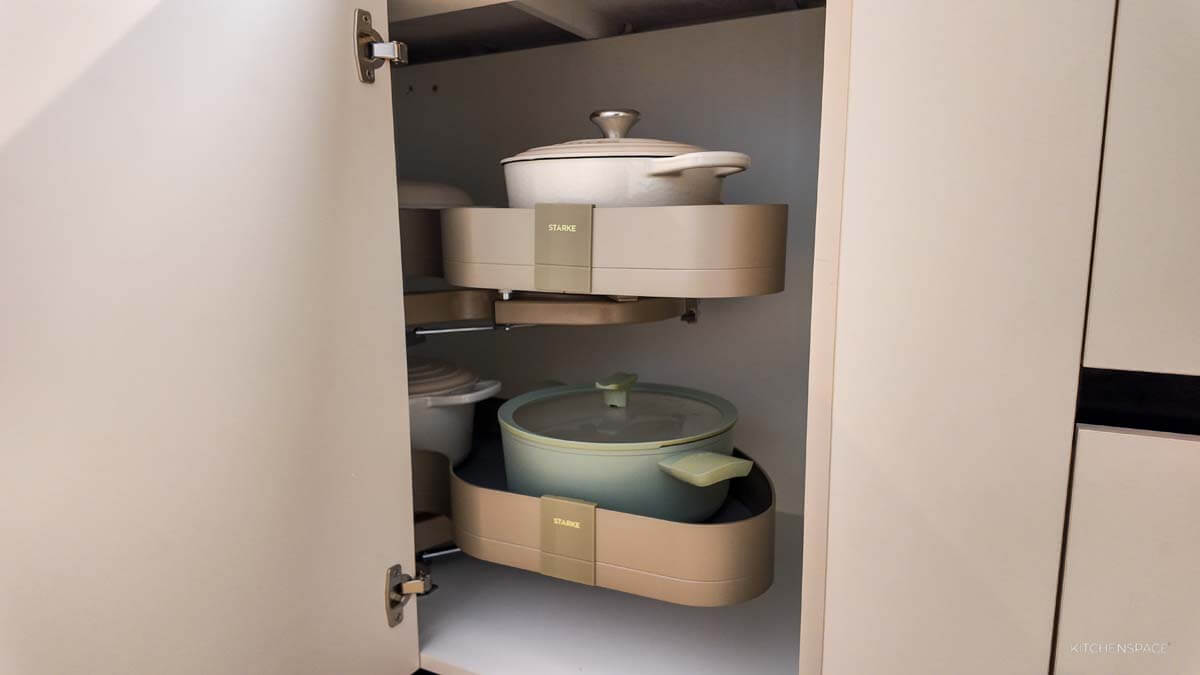 Minimalist Marble Kitchen